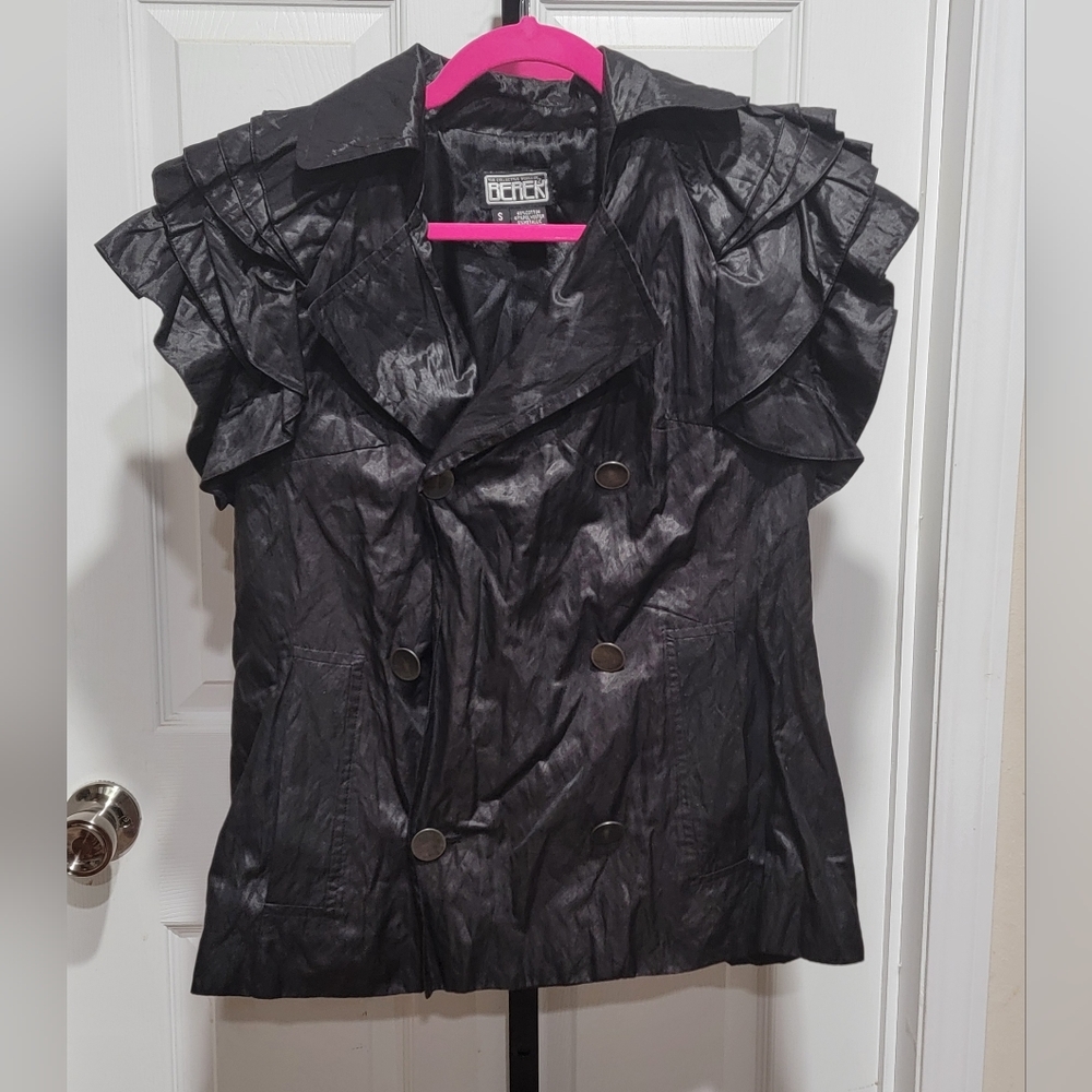 Berek 2 Vintage Black Ruffle Shoulder Rocker Chic Top Women's Size Small